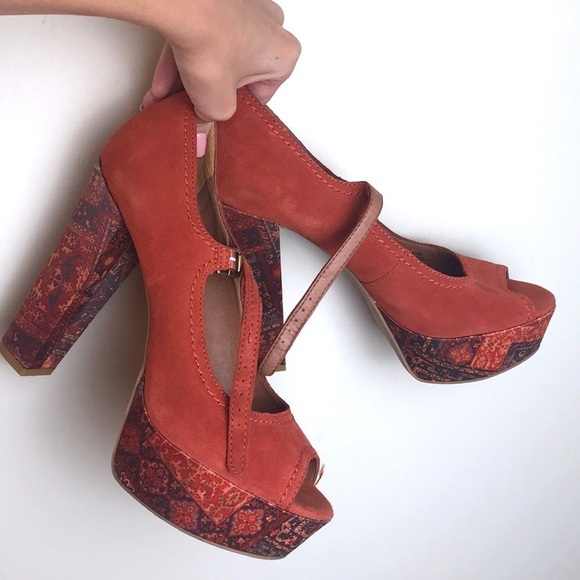 Lucky Brand Ruse Oiled Sued Block Heels LK-Neece - Picture 1 of 8